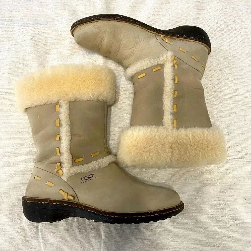 UGG Australia Elijo Boots Women Size 9